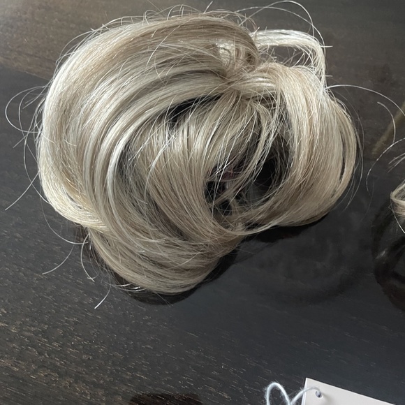 Two Blonde Messy Bun Claw Clip Hair Extensions - Picture 4 of 4